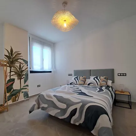 Gibralfaro Apolo טורמולינוס